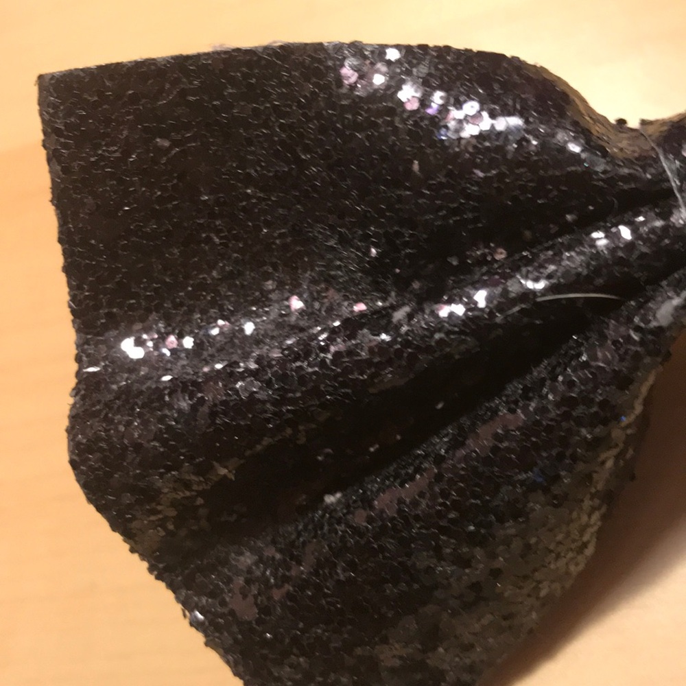 Bow - Picture 2 of 3